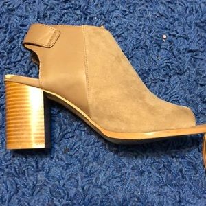 Chunky suede heeled bootie